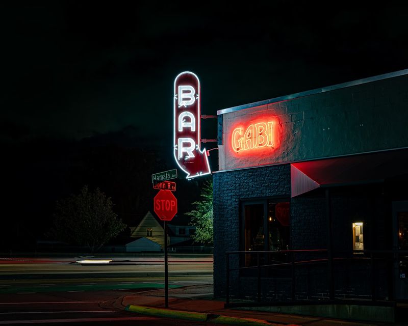 The Giant BAR Sign Means You Can Stop Second-Guessing GPS
