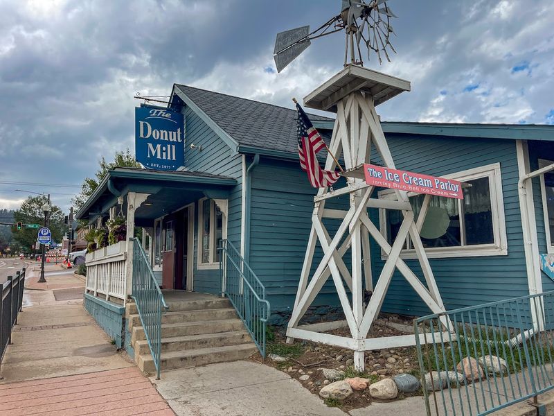 A Mountain Town Donut Shop That Earns Every Mile Driven