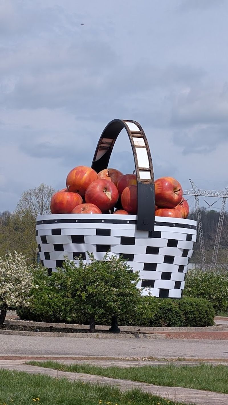 The Giant Longaberger Basket That Started It All