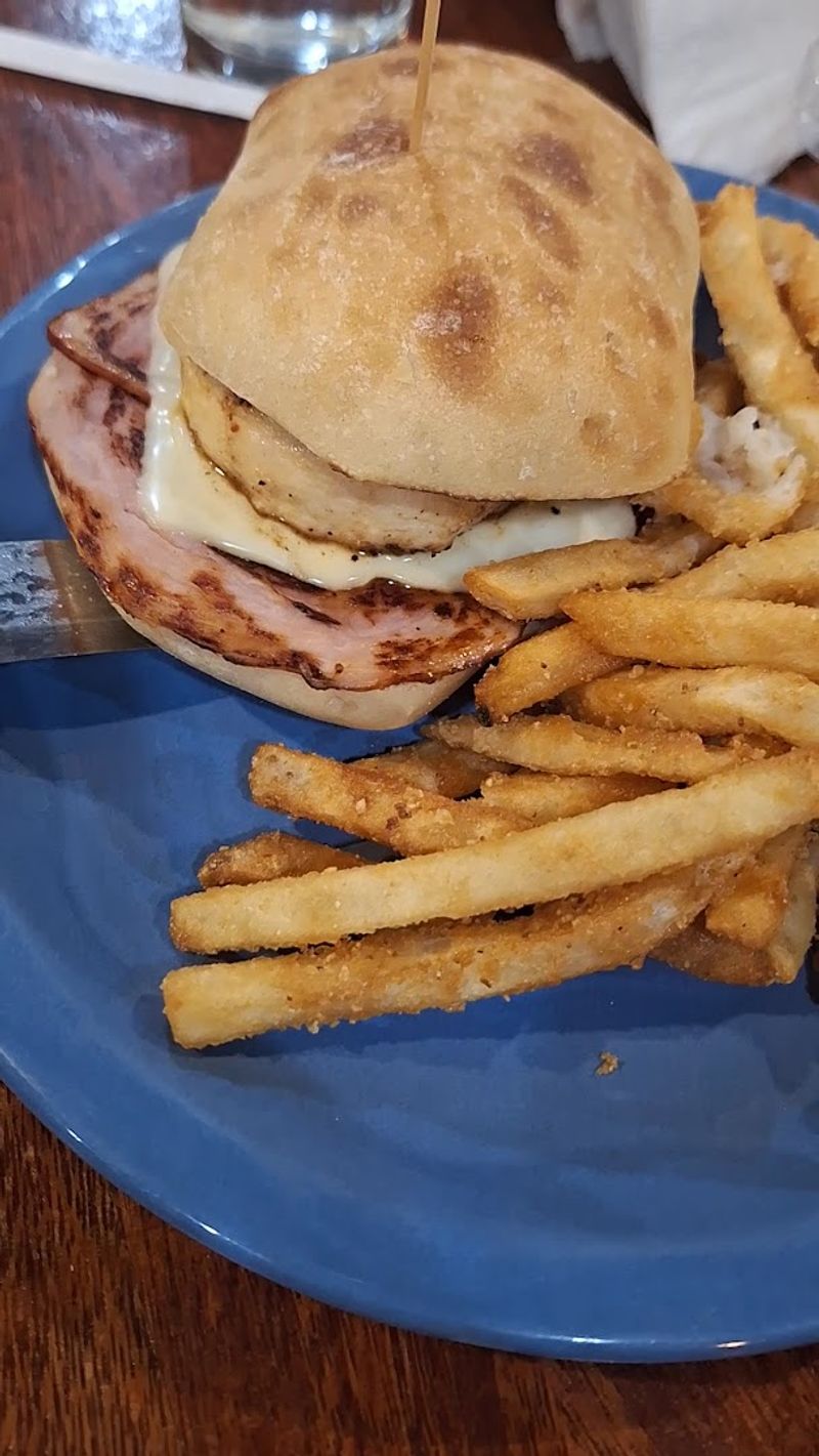 Sandwiches and Melts Worth a Detour of Their Own