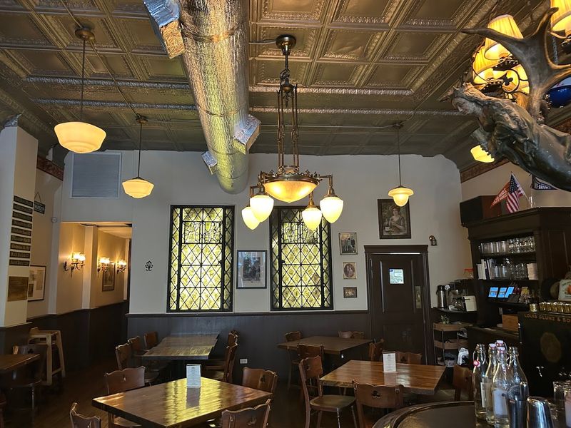 The Glunz Tavern