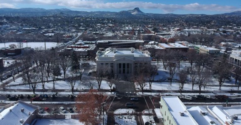The Gorgeous Arizona Town Where Couples Can Live On Nothing But Social Security