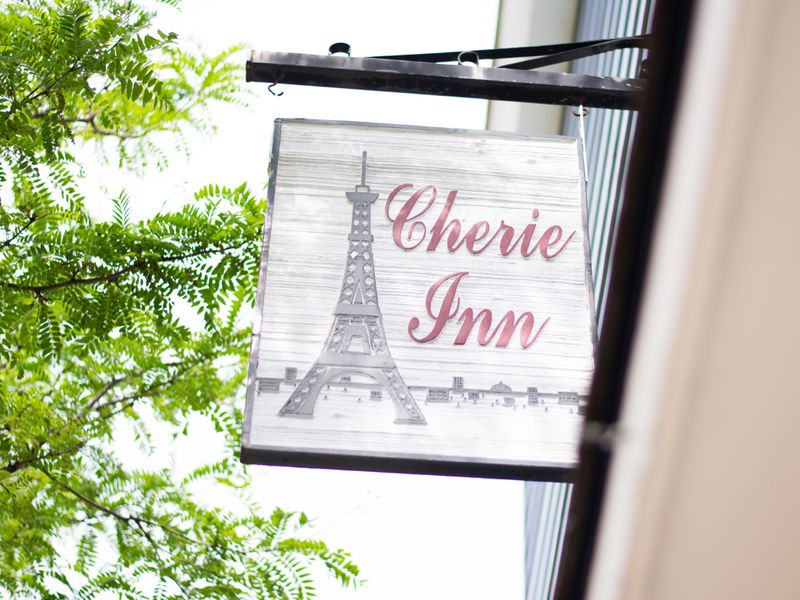 Cherie Inn: Grand Rapids' Breakfast Queen