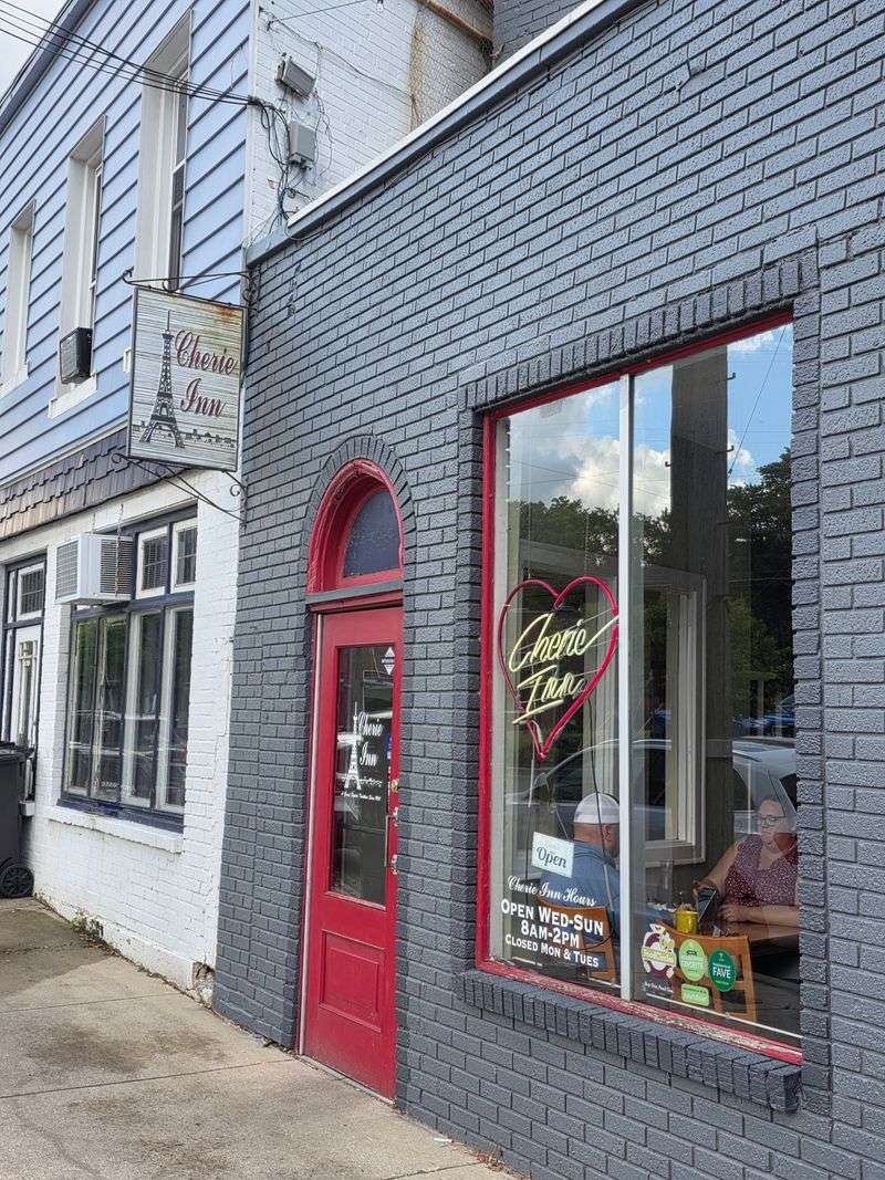 Cherie Inn – Grand Rapids