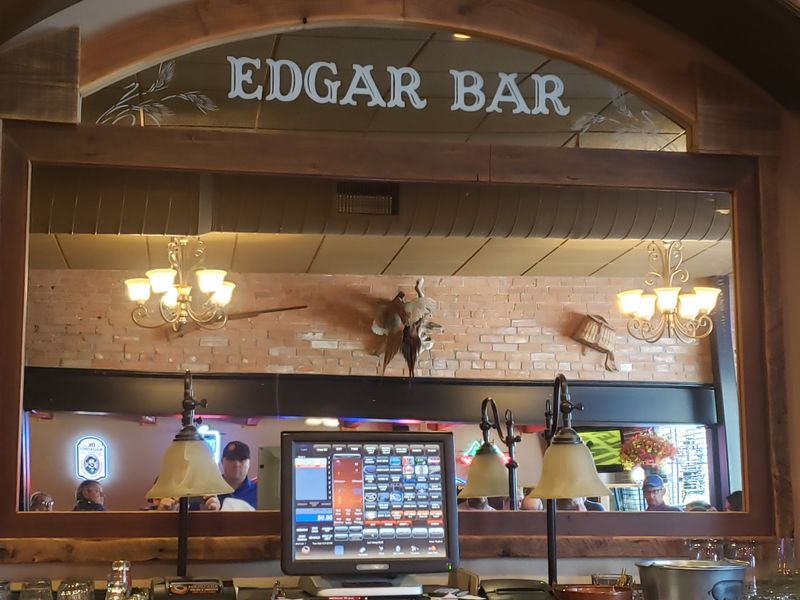 Edgar Bar — Edgar