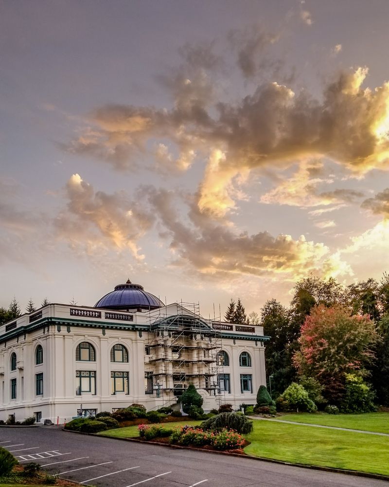 The Grand Pacific County Courthouse