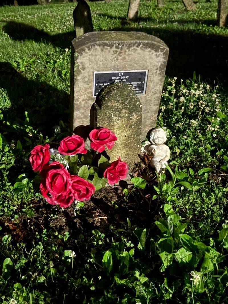 The Gravedigger Who Wept The Gravedigger Who Wept