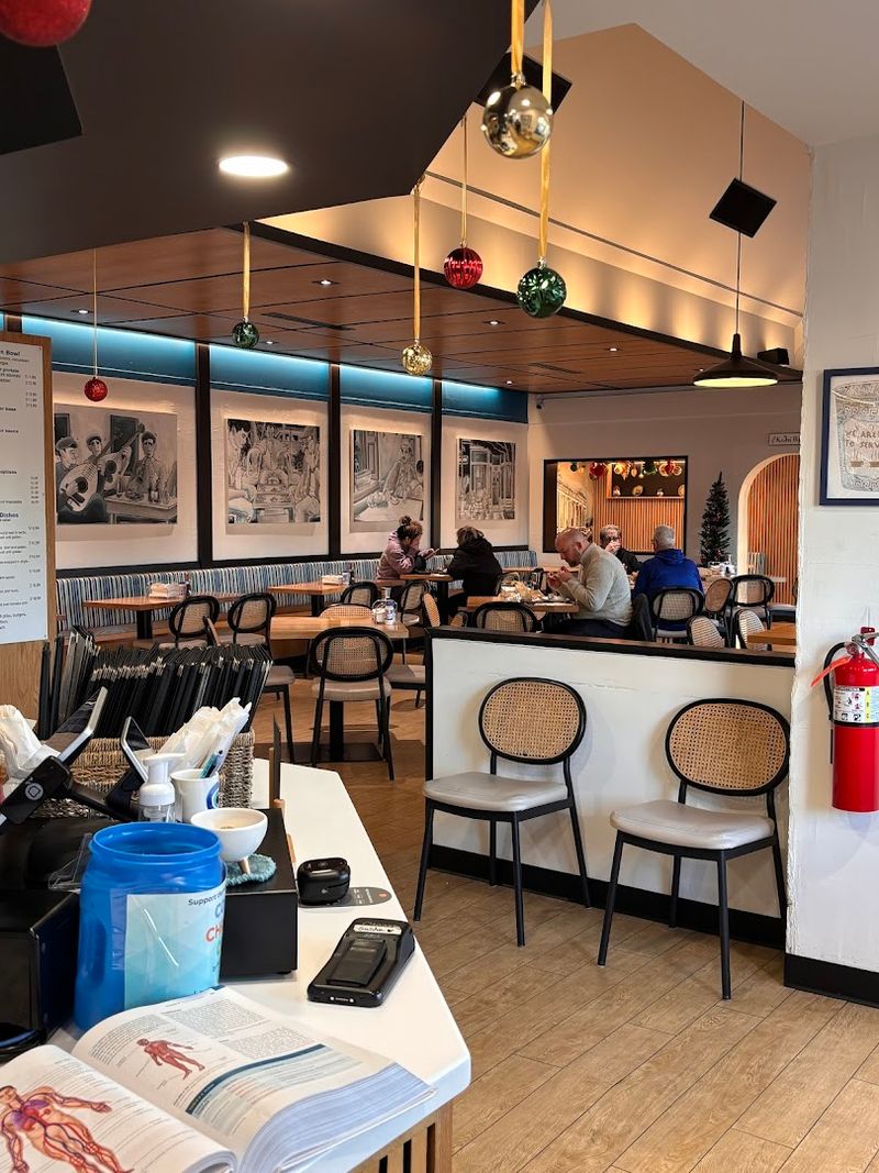 Simply Greek, Hummelstown