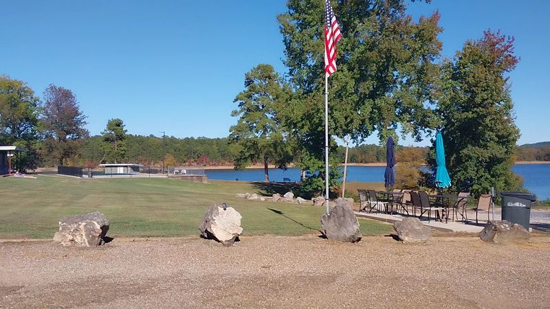 Shangri-La Cafe, Mount Ida