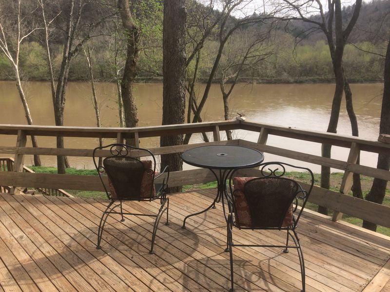 PJ’s River Run Restaurant