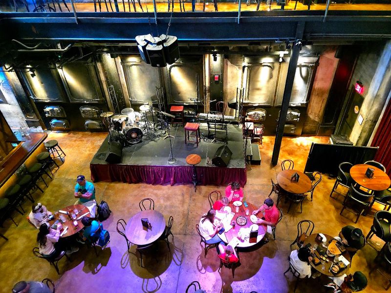 Service That Feels Personal Even When The Room Is Packed