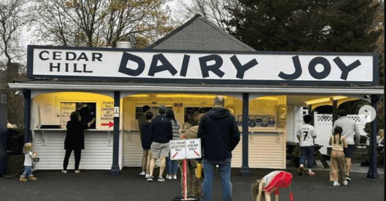 The Ground Beef Taco At This Massachusetts Drive-In Is So Good You’ll Crave It For Days