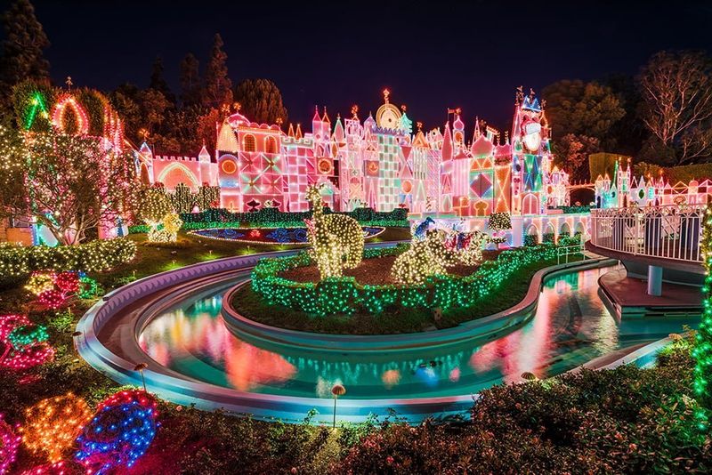 Disneyland Resort – Holiday Time, 1313 Disneyland Dr, Anaheim, CA 92802