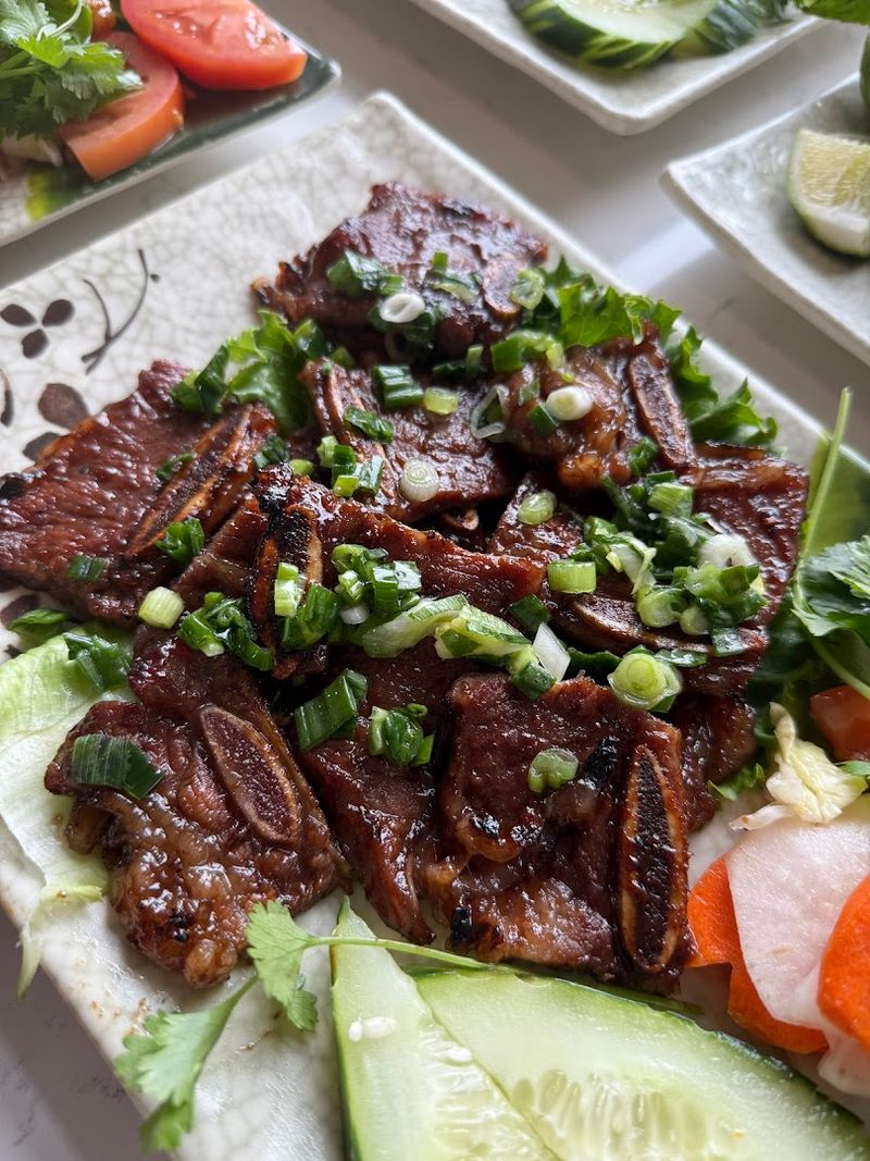 Families, Couples, And Solo Diners All Land Well Here