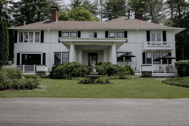 The Manor on Golden Pond – Van Horn Dining Room