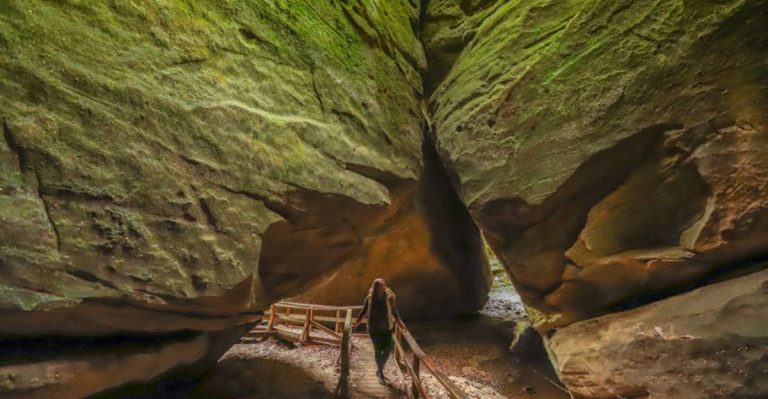 The Hidden Alabama Canyon That Locals Call Their State’s Secret National Park