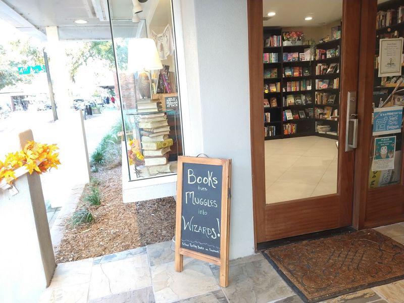 Portkey Books, Safety Harbor