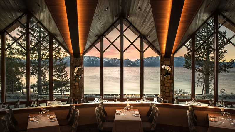 Lakeside Dining