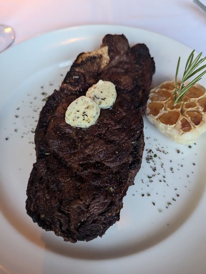 Tomahawk Steaks And The Art Of Doing One Thing Exceptionally Well