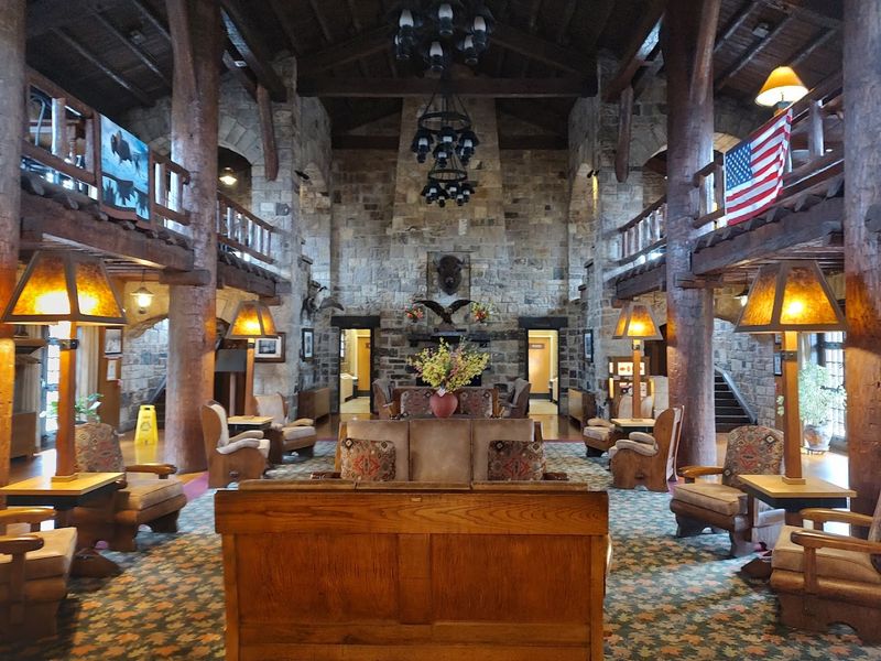 The Historic Giant City Lodge