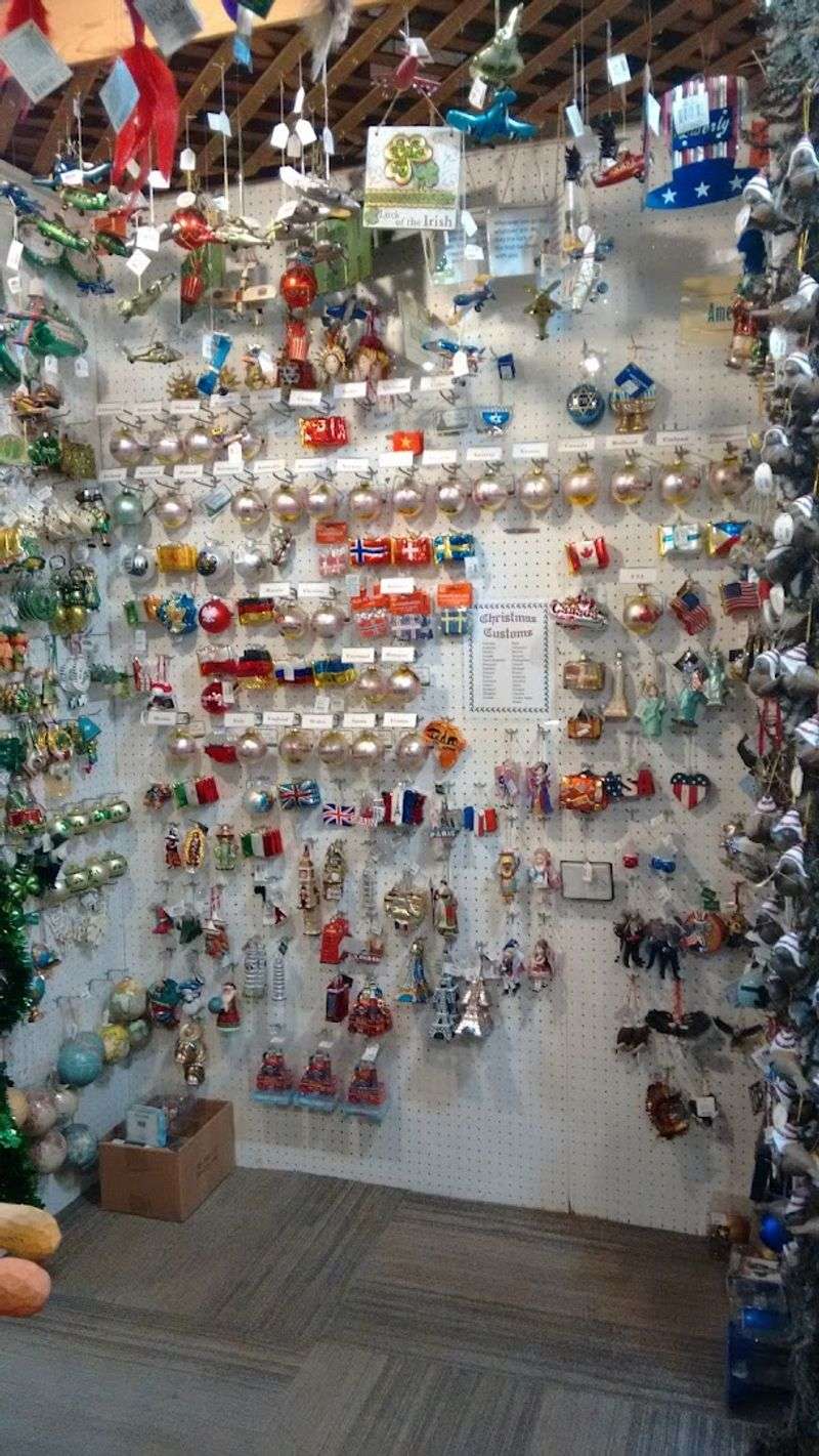 Ornaments So Beautiful They Deserve Their Own Fan Club