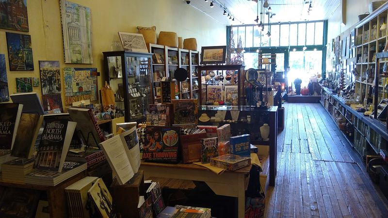 The Historic Scavenger Hunt Makes Every Visit Feel Like An Adventure