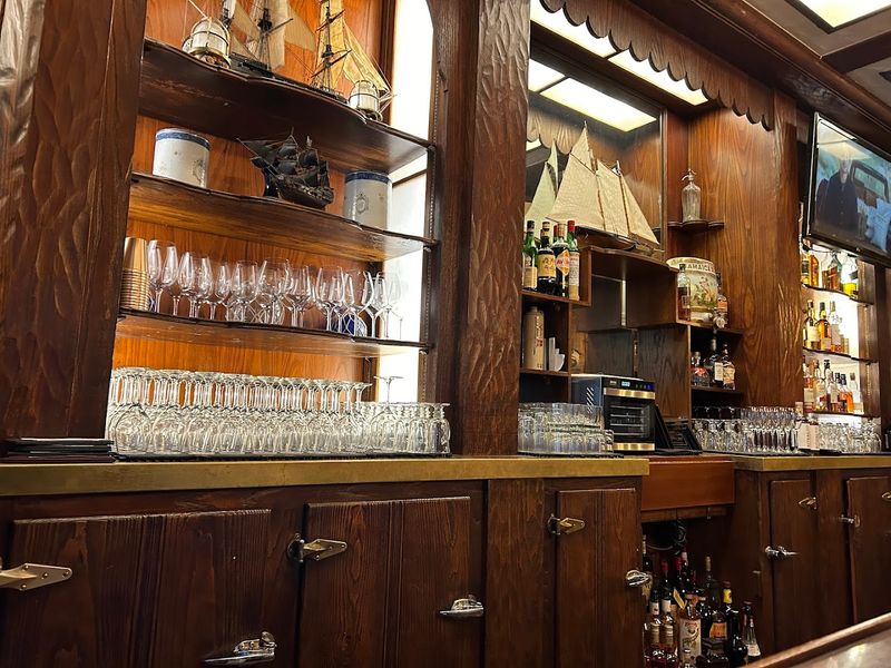 Solo Dining At Ship Tavern — A Surprisingly Strong Case