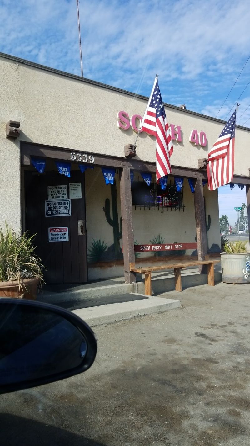 South 40 Bar & Grill