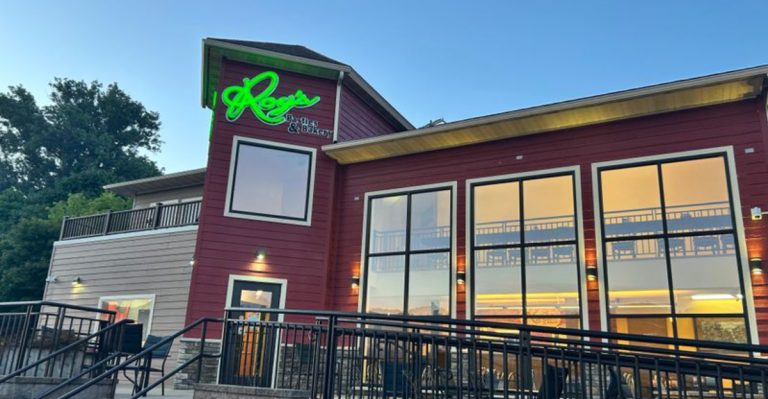 The Hole-In-The-Wall Michigan Café Still Serves Pasties Just Like The Old Mining Towns Remember
