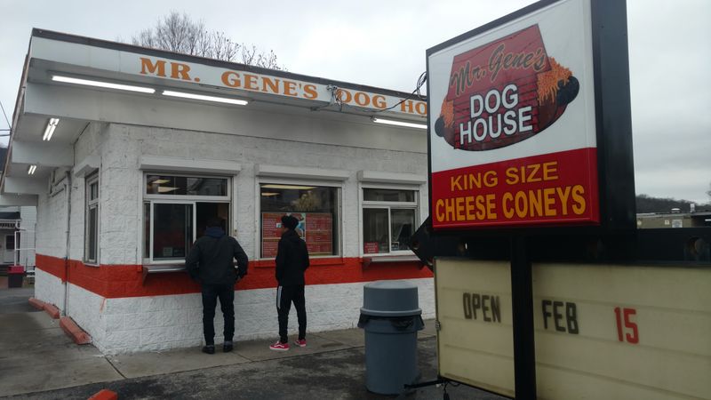 Mr. Gene's Dog House, Cincinnati