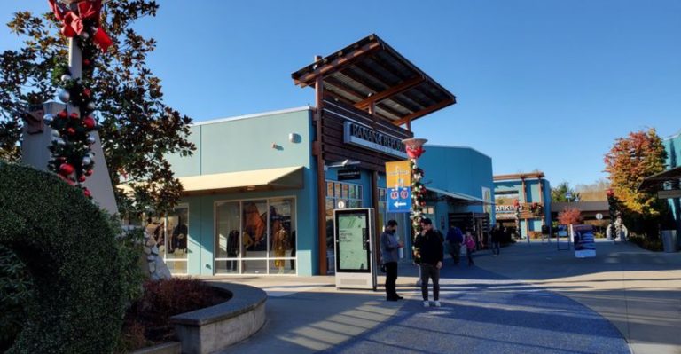 The Huge Outlet Mall In Washington That’s Absolutely Worth The Drive