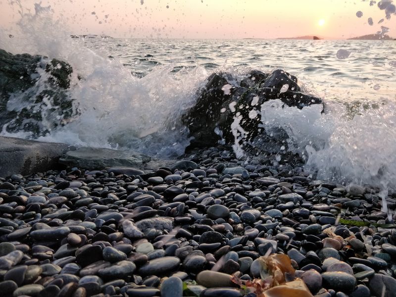 The Hunt for Hidden Agates The Hunt for Hidden Agates