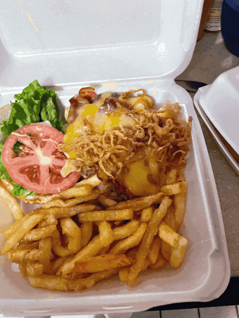 A Menu That Refuses to Stay in One Lane