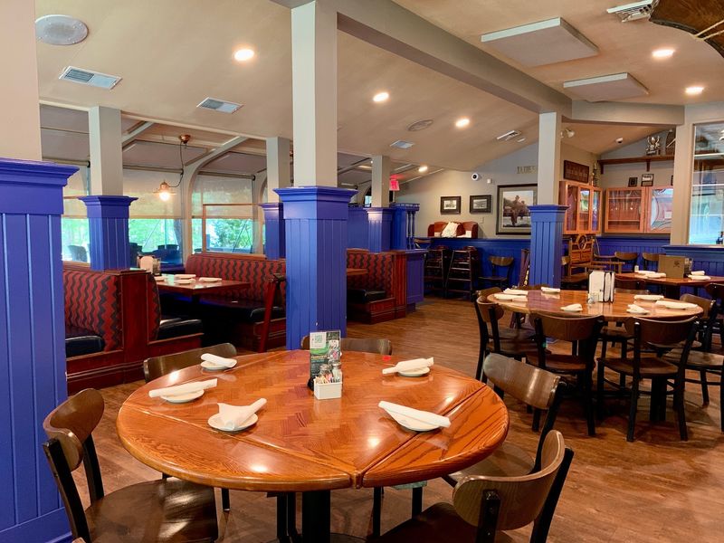 The Indoor Atmosphere When The Deck Is Full The Indoor Atmosphere When The Deck Is Full