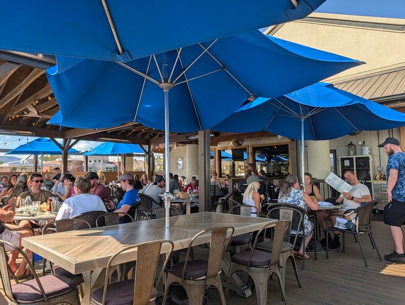 How This Place handles families without breaking a sweat