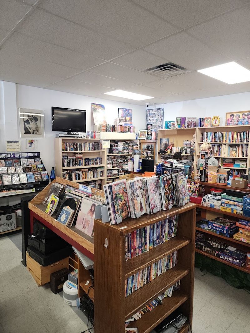 The Inventory: Vintage Finds And Everyday Bargains