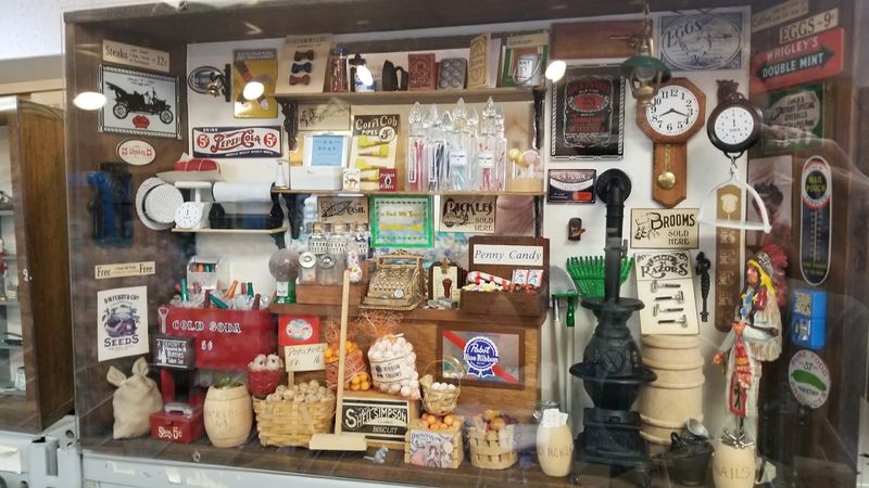 The Island Bookstore And Weaving Studio