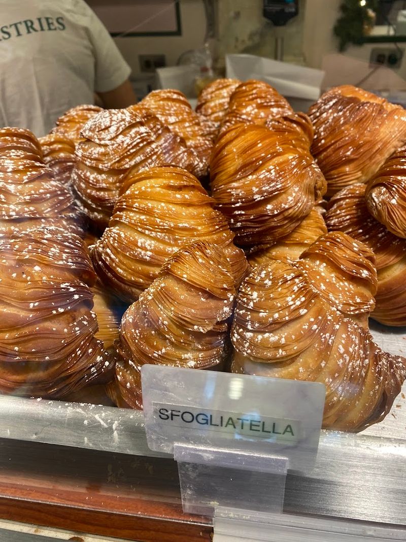 The Sfogliatella That Stops People In Their Tracks
