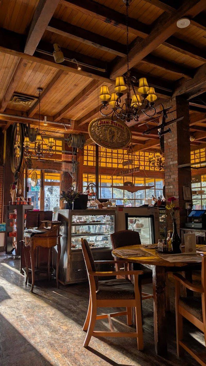 Jean Pierre Bakery, Cafe and Wine Bar