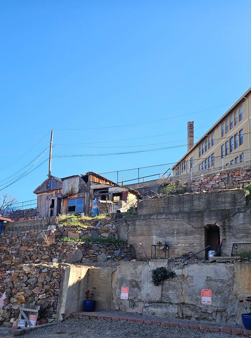 The Jail That Decided To Slide Downhill The Jail That Decided To Slide Downhill