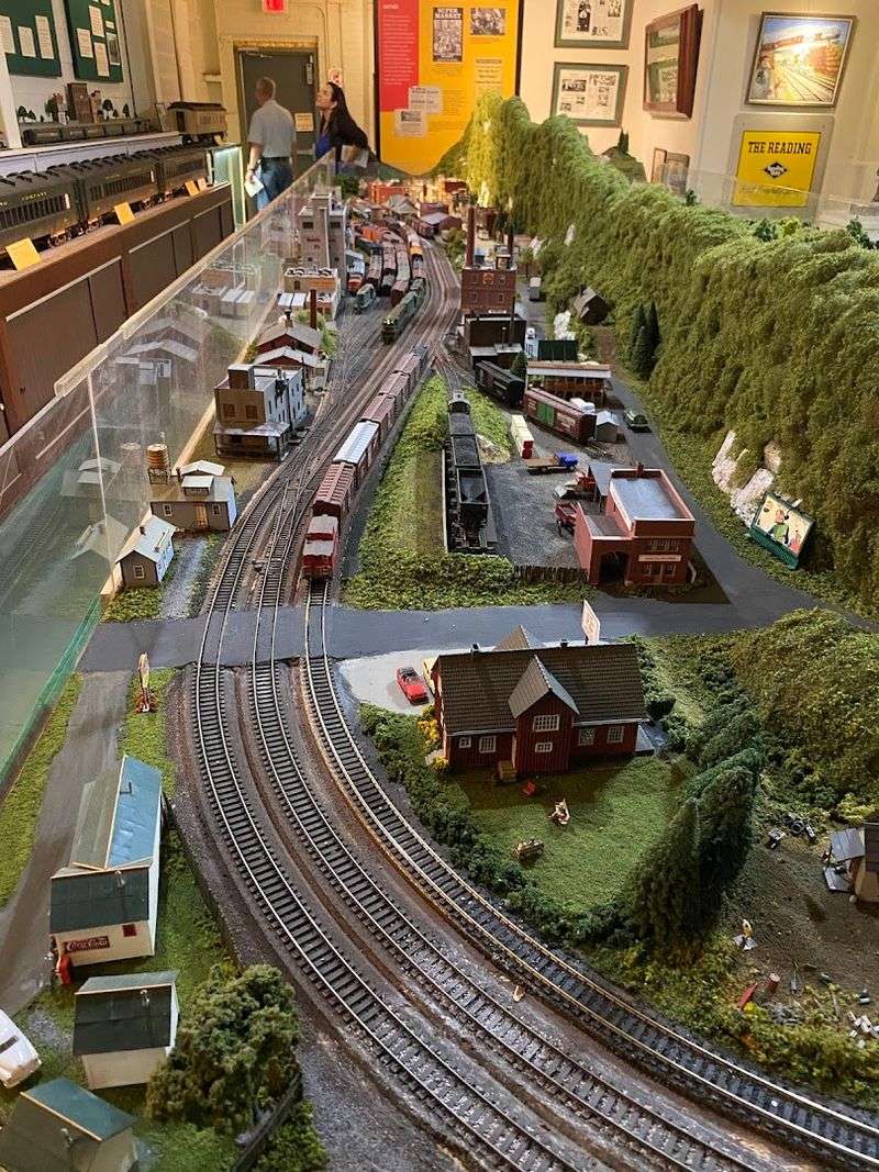 Model Train Layouts In Multiple Scales That Impress Everyone