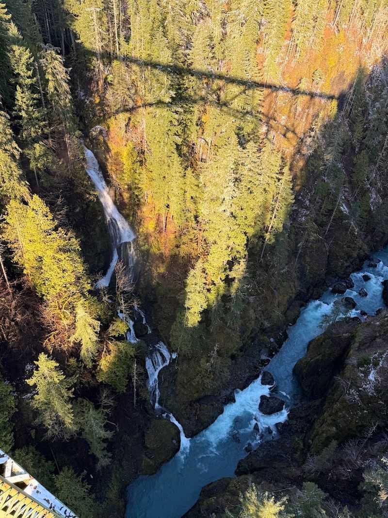 The Jaw-Dropping Setting That Surrounds It