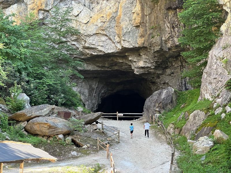 Emerald Village And The Underground Mine Tours