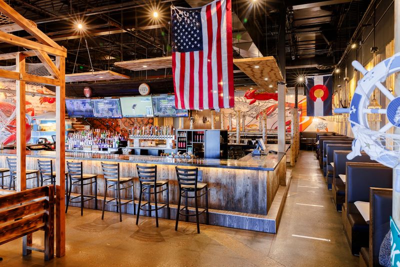 The Juicy Seafood, Aurora