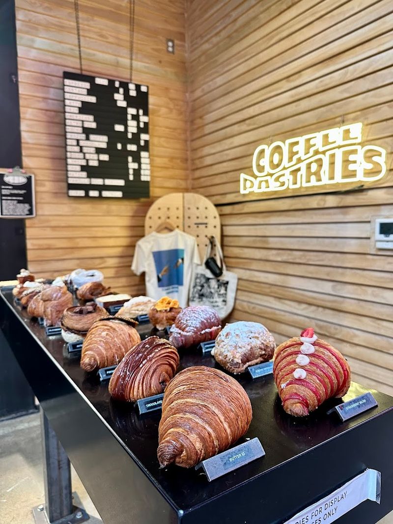 A Mid-Morning Pause Worth Building Your Day Around