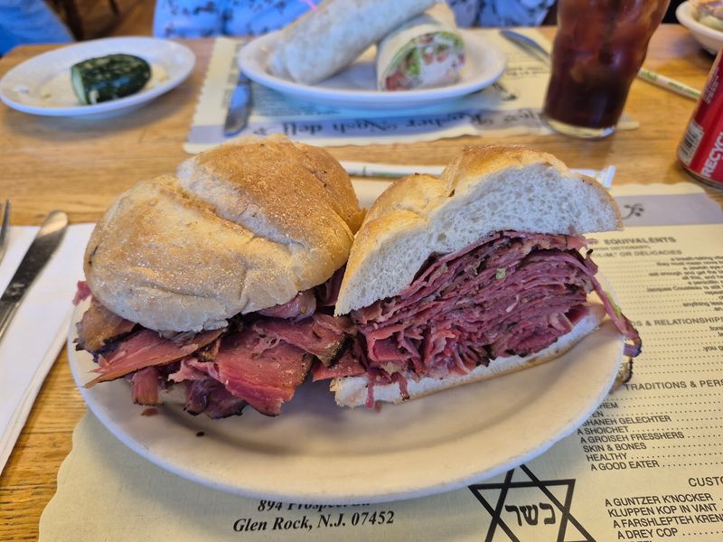 The Kosher Nosh