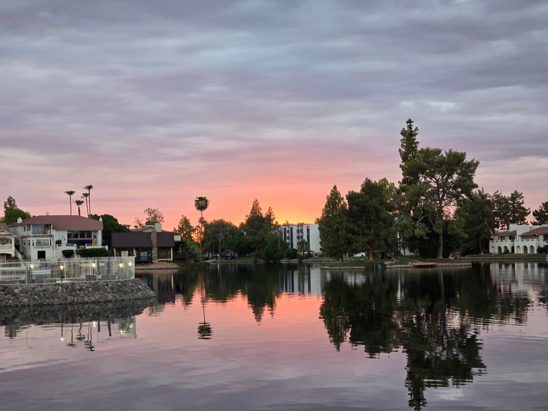 The Lake View That Steals Everyone's Attention