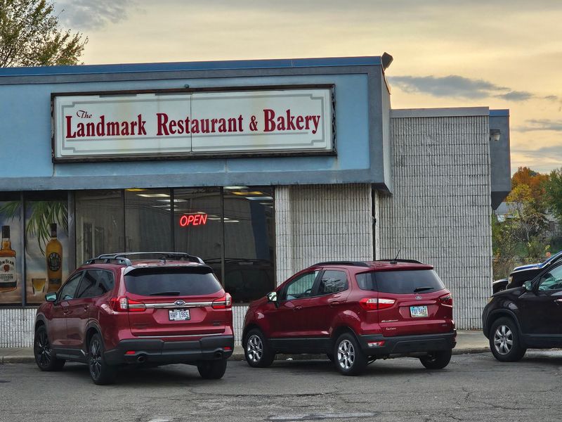 The Landmark Restaurant & Bakery, Youngstown