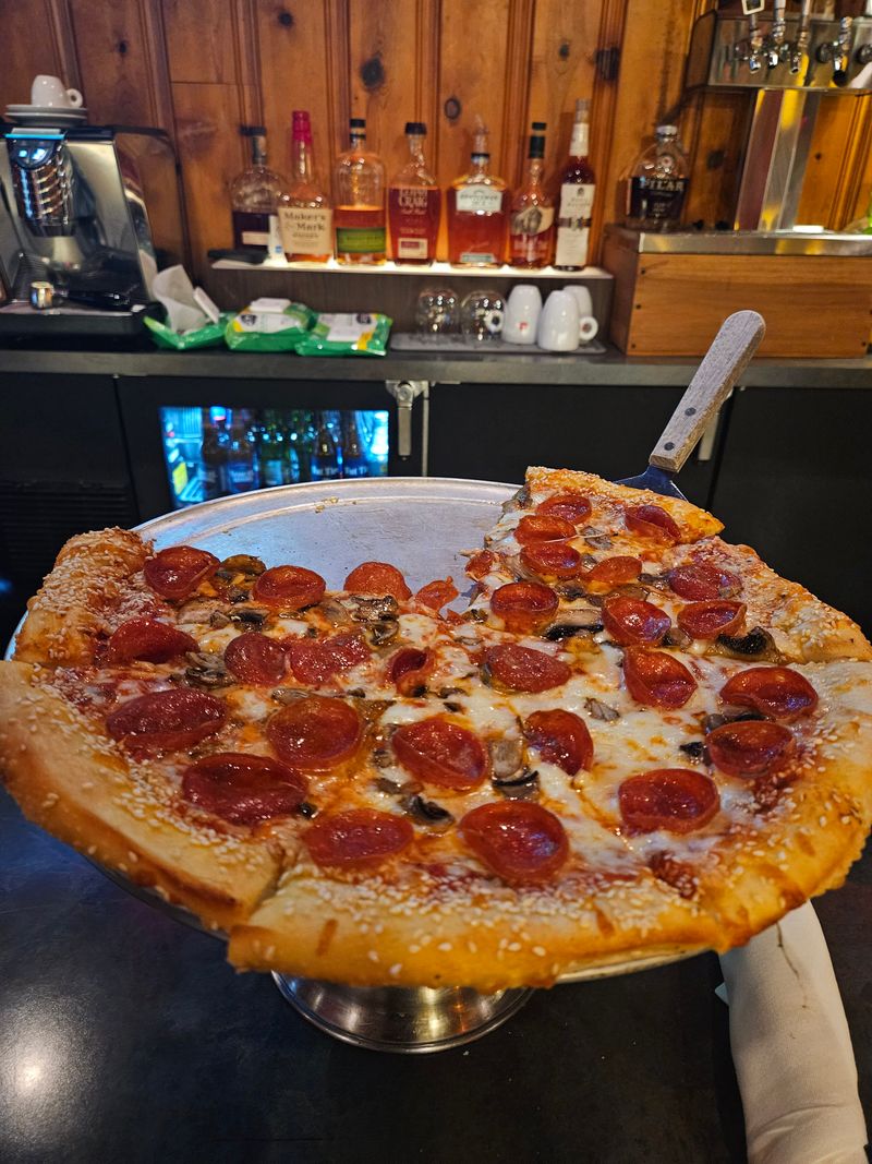 Pizza With Neighborhood Pull