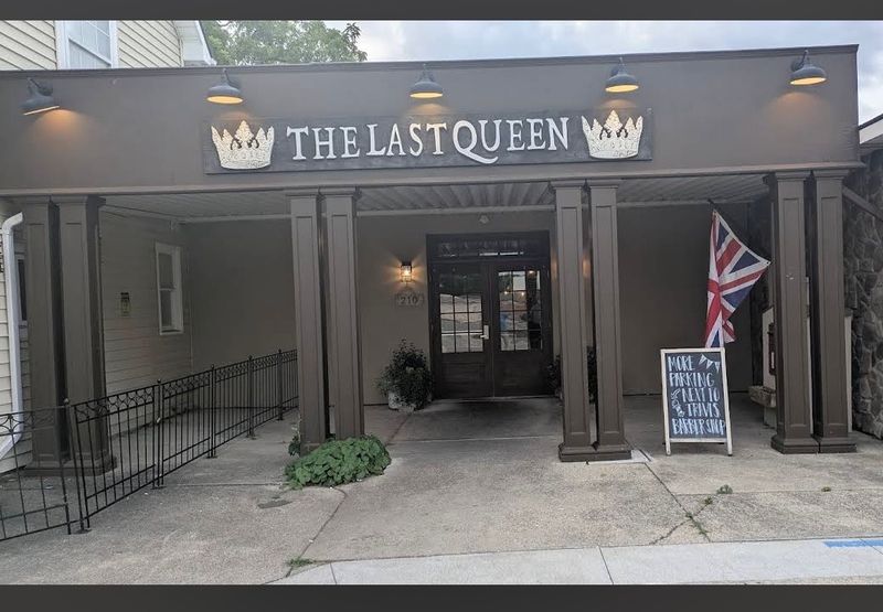 The Last Queen, Enon